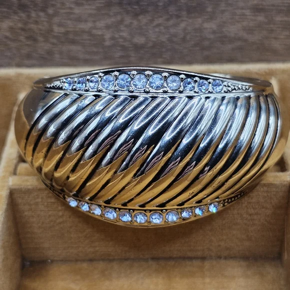 Spring Street By Nordstrom Chunky Bold Rhinestone Goldtone Clamper Bracelet - Picture 3 of 7